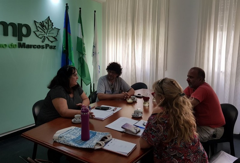 Reunión con la Escuela Agraria y la Asociación de Apicultores