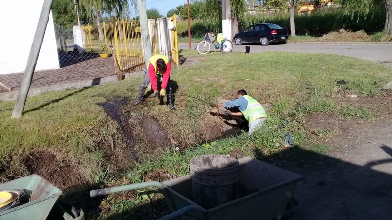 Continúan las obras en el área de Hidráulica