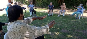 El intendente interino visitó la jornada de “Plaza PAMI”.