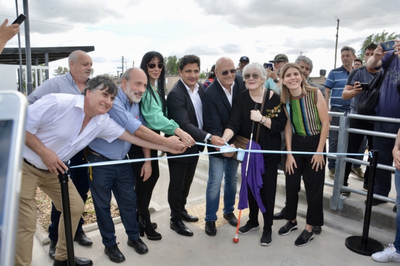 Inauguración del apeadero &quot;Maquinista Ricardo Cal&quot; en el barrio Bicentenario