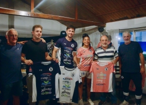 Presentan la camiseta de SAPA