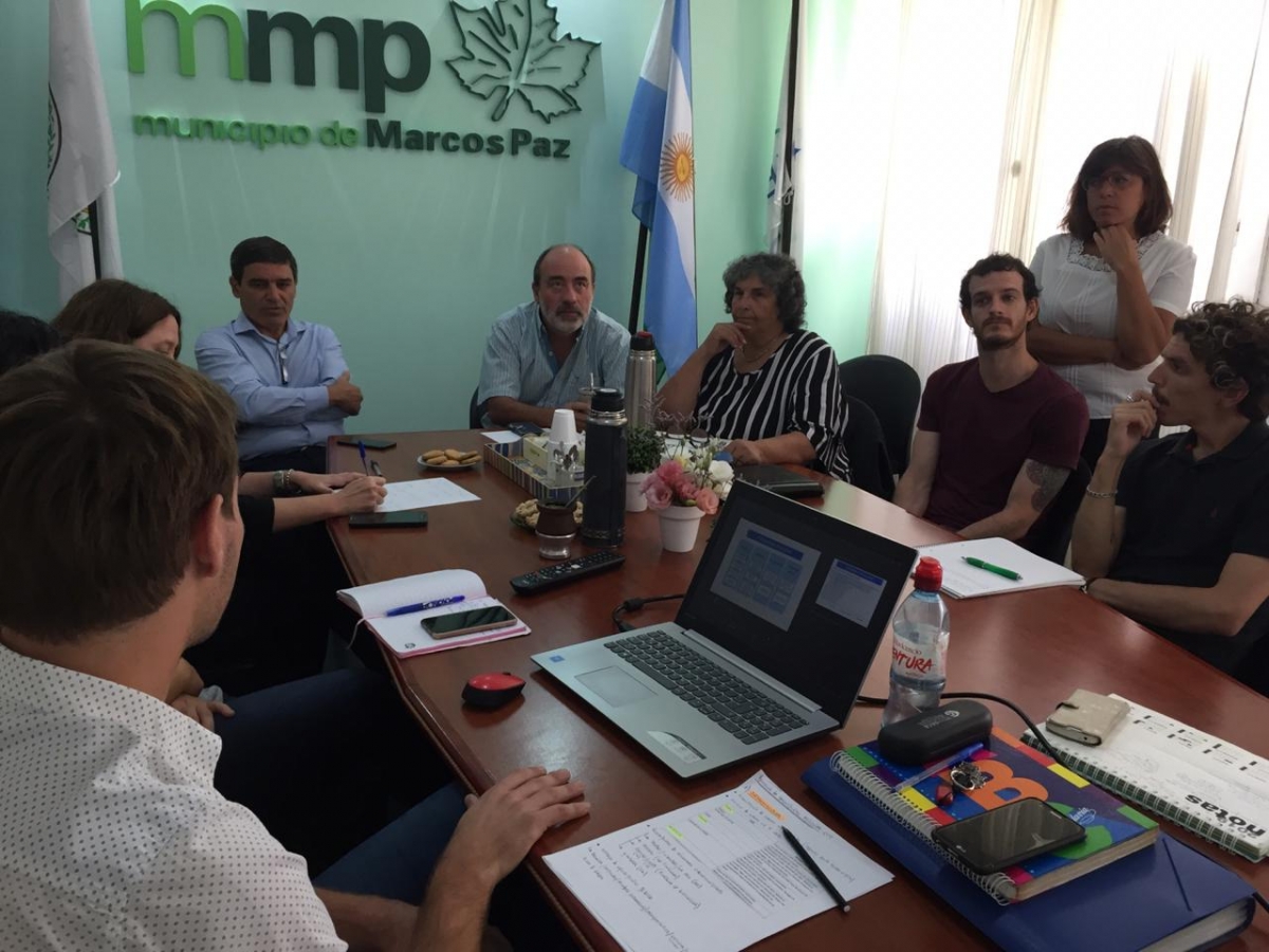 Reunión con el intendente del equipo que articula con la Red Pública de Salud AMBA