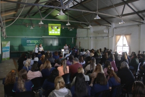 Charla abierta a la comunidad sobre prevención del suicidio