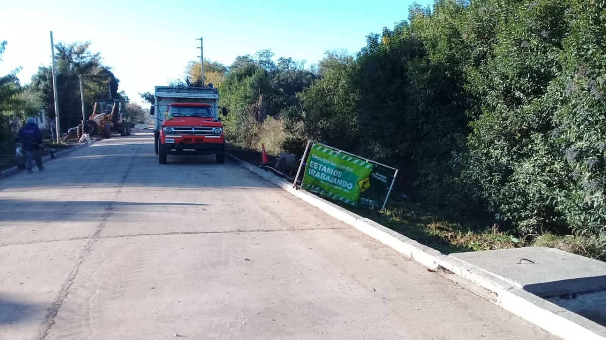 Limpieza de desagües pluviales en La Trocha