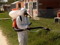 Fumigado en los barrios Santa Catalina y Martín Fierro