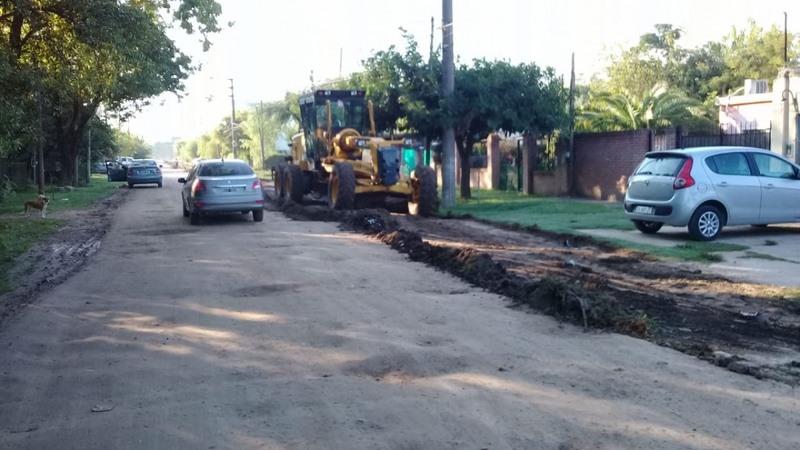 Nivelado de la calle Misiones en el barrio Güemes