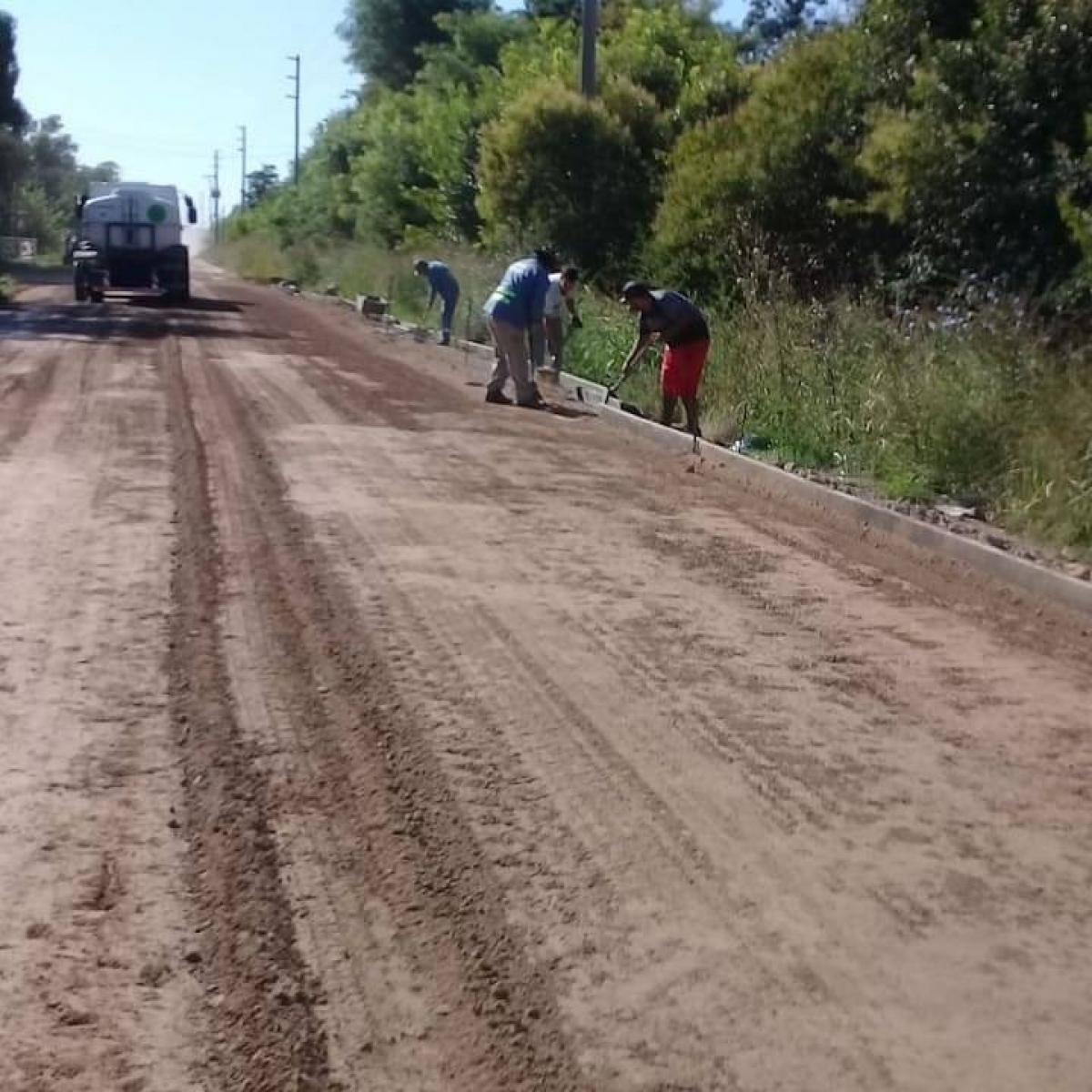 Preparación de nueva cuadra para colocación de hormigón en calle.