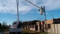 Reparación de luminarias en el barrio Güemes