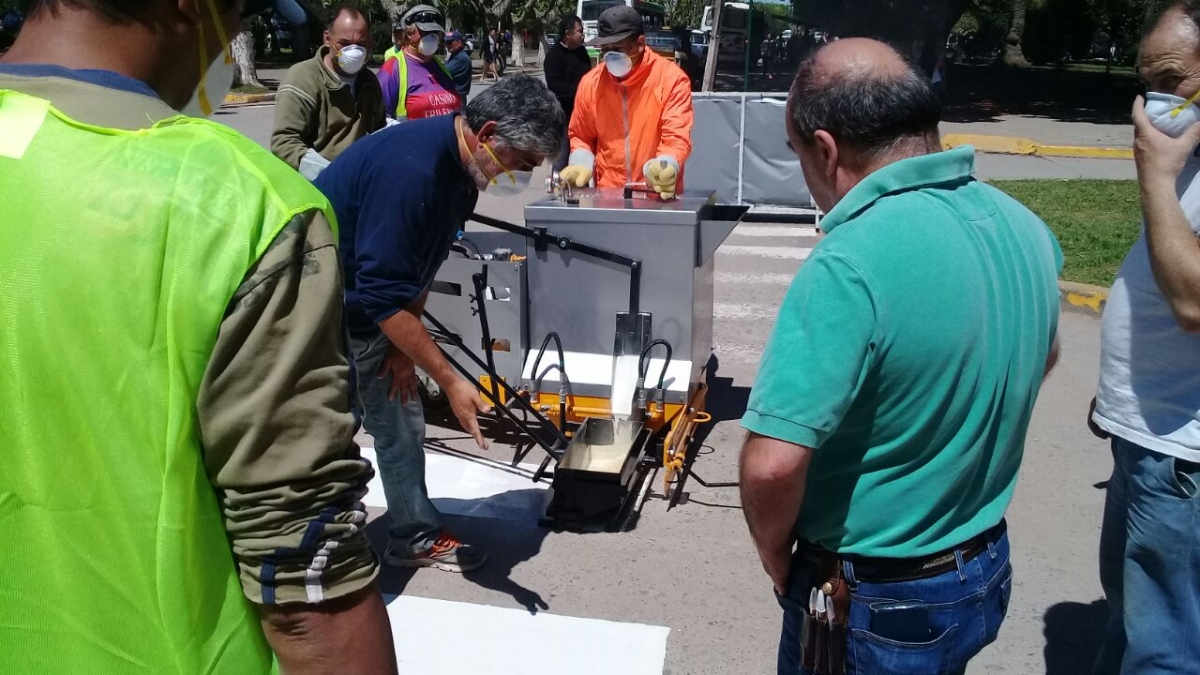 El intendente presentó la nueva demarcadora de calles