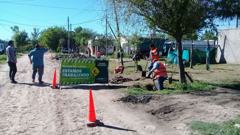 Obras y Servicios, zanjeo y desagües en El Prado