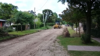 Nivelado de la calle Suipacha en el barrio Fonavi