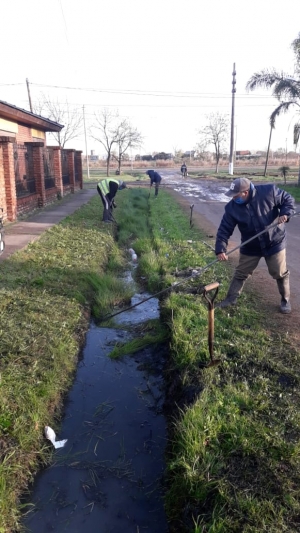 Trabajo de Hidráulica Municipal en calles del barrio Santa Catalina.