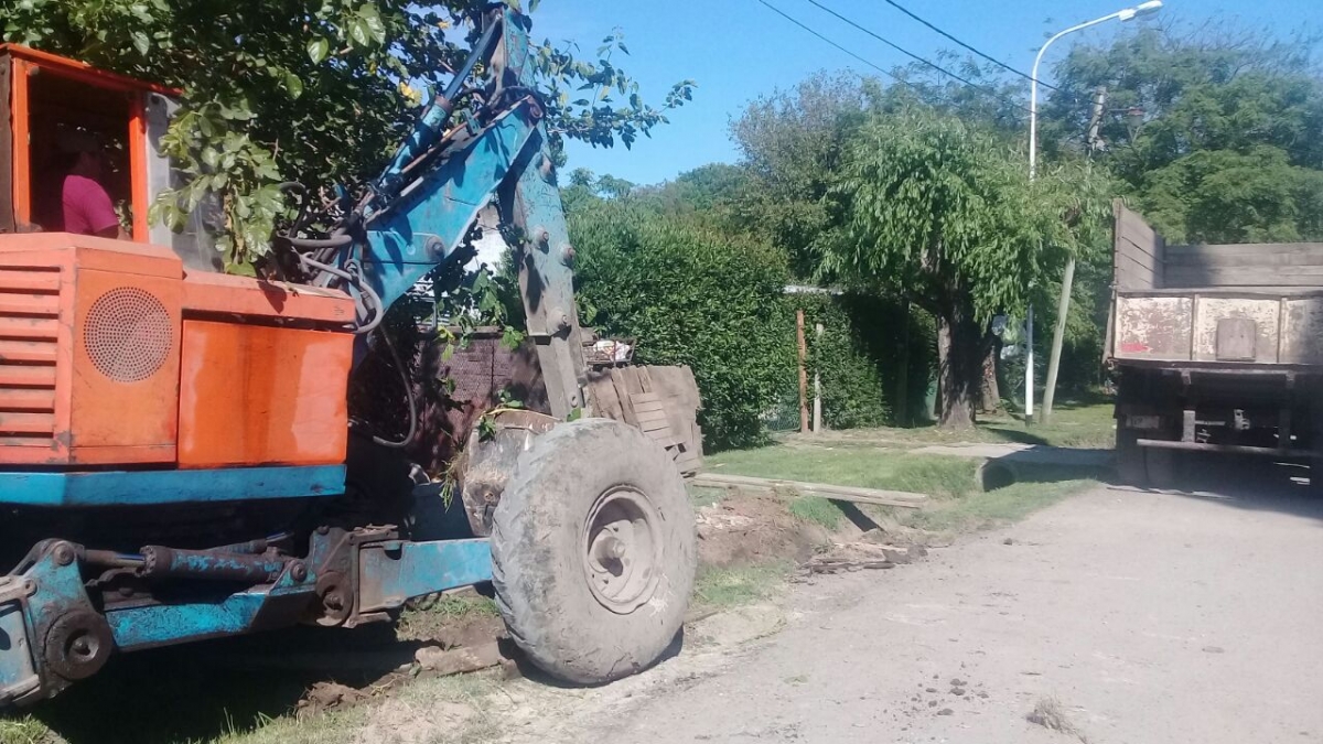 Obras y Servicios, zanjeo y desagües en San Marcos