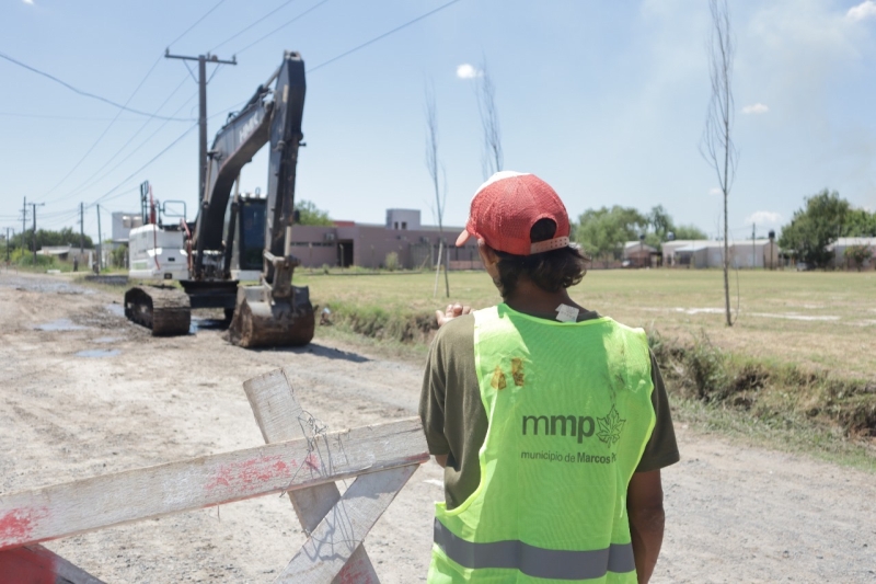 Comenzó la obra de entubado en la calle Monteagudo