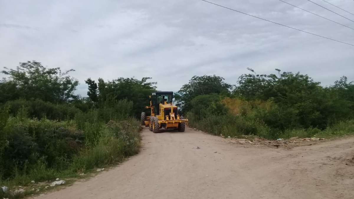 Continúa el nivelado de calles en el barrio Martín Fierro