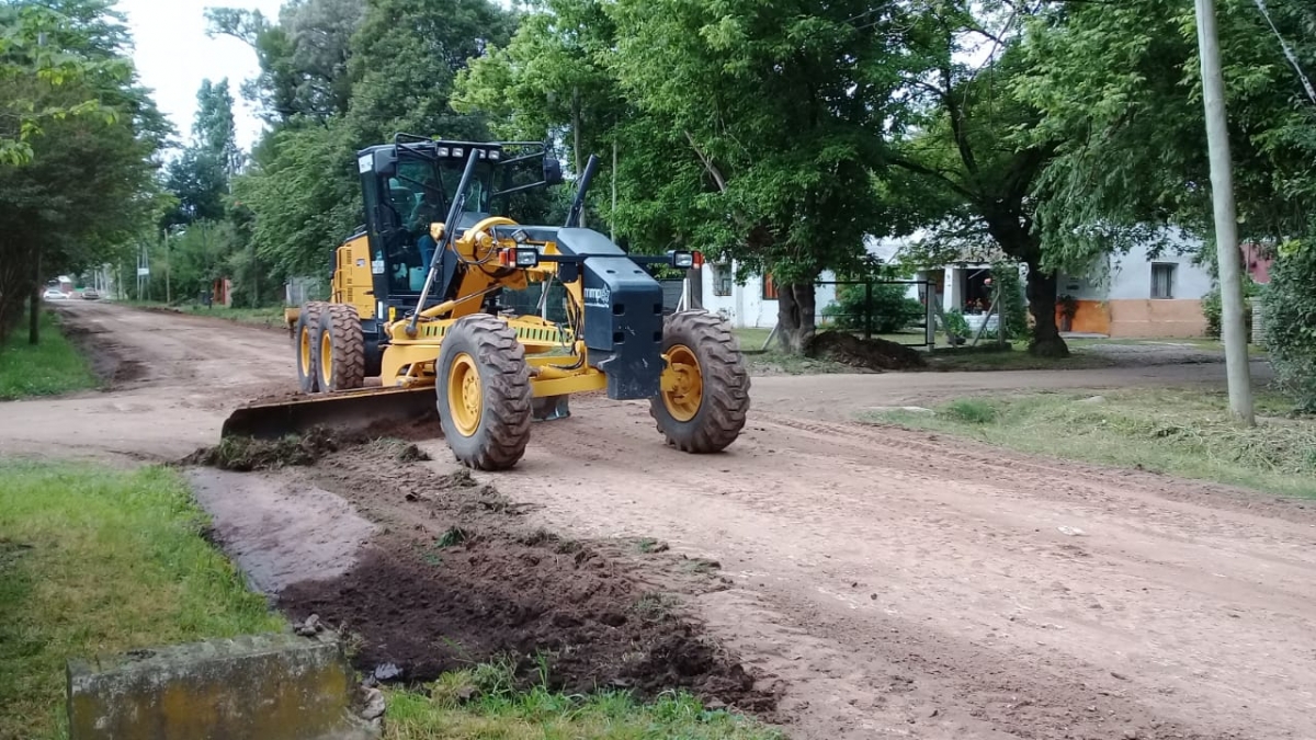 Nivelado de la calle Moreno en el barrio Cuatro Esquinas