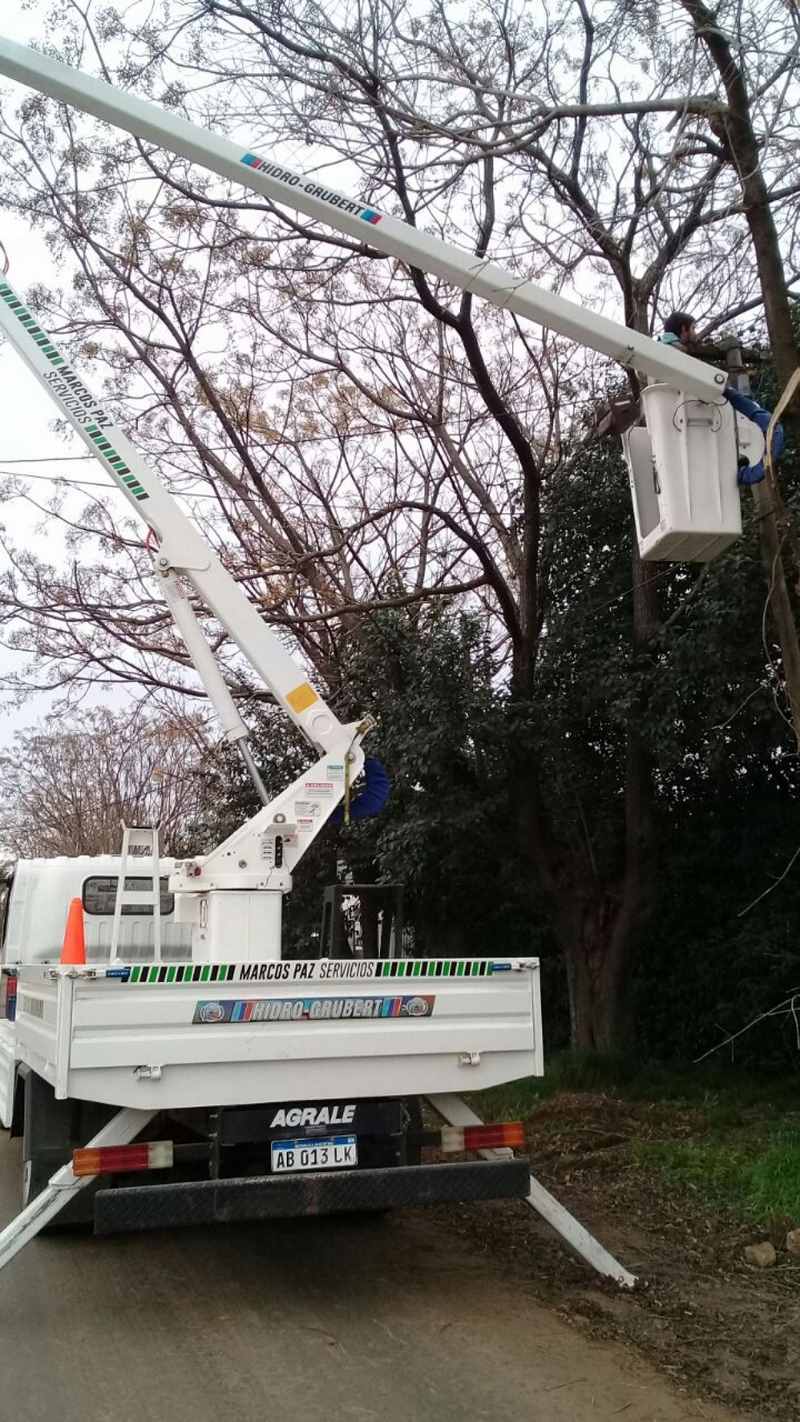 Reparación de luminarias en el casco urbano