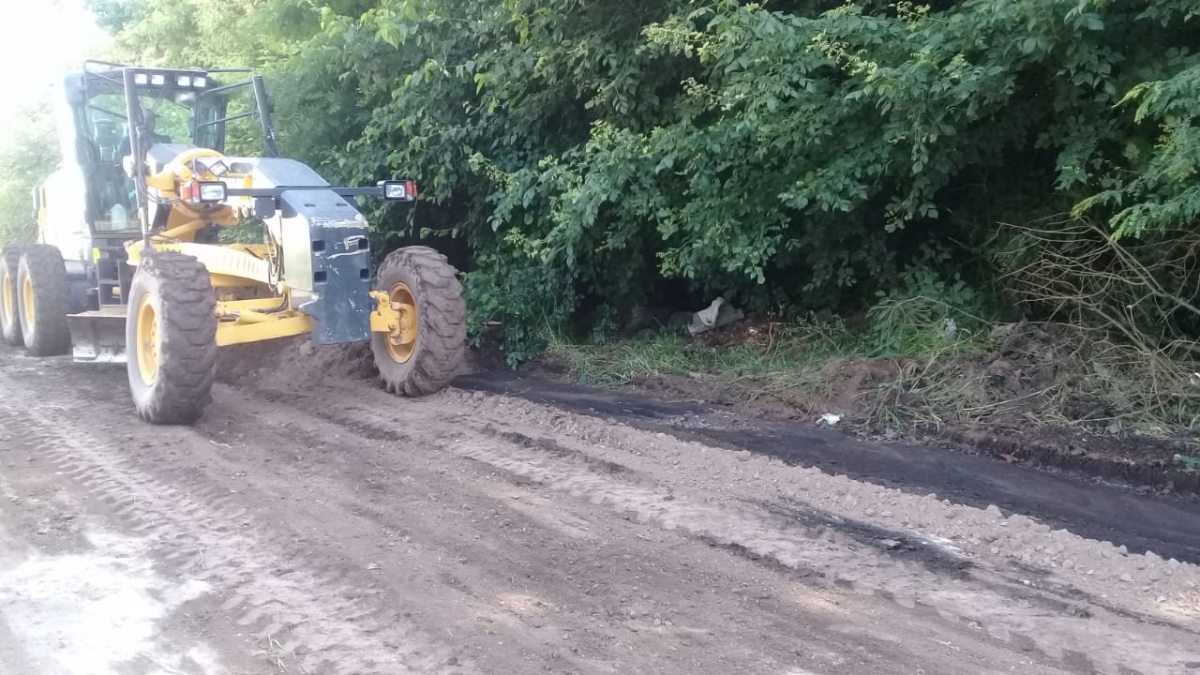 Nivelado de calles en el barrio El Pinar