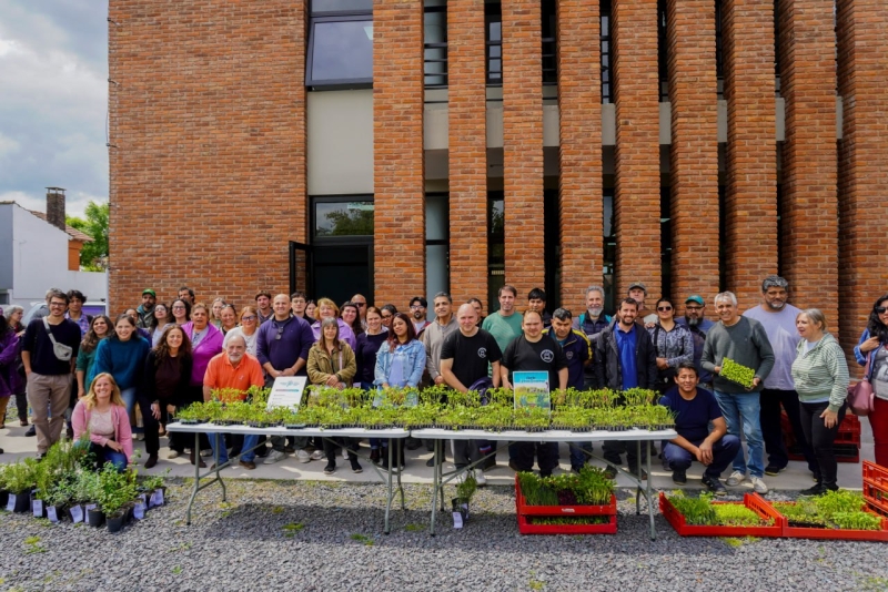 Quinta entrega de plantines del programa Huerta Urbana Bonaerense