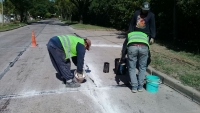 Sellado de juntas en Sarmiento y Arenales del barrio San Eduardo