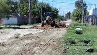 Nivelado y entoscado de la calle García del barrio La Paz