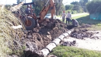 Reposición de caños de desagüe en San Eduardo