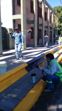 &quot;Vuelta al Cole&quot;: pintura de demarcación vial en la Escuela N°2