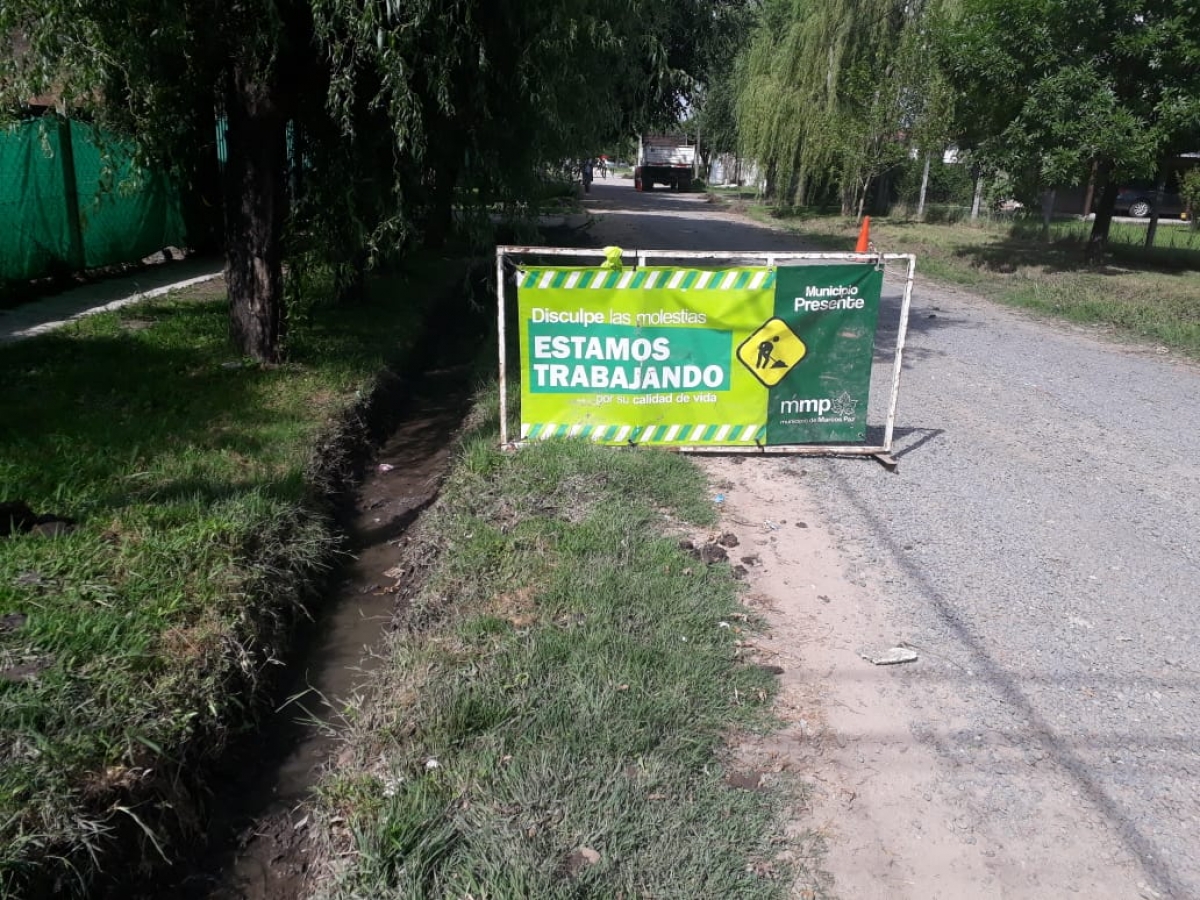 Continúan las obras de Hidráulica en el Barrio El Palenque