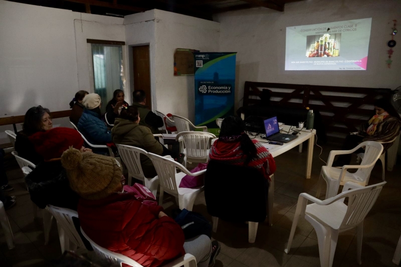 Taller de elaboración de mermeladas en la Puppa comunitaria de la huerta La Esperanza