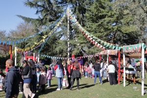 Los chicos y chicas disfrutan de la Kermesse en el Jardín 2025