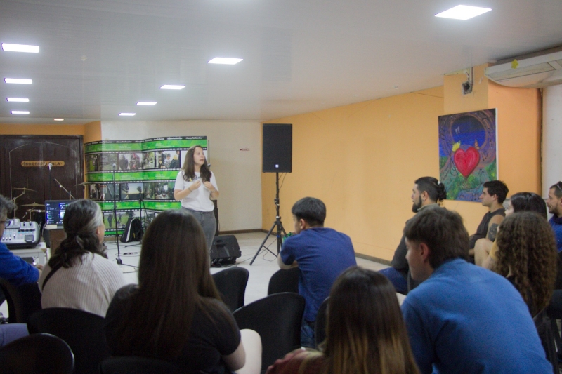 Encuentro con jóvenes en el Barcinecito